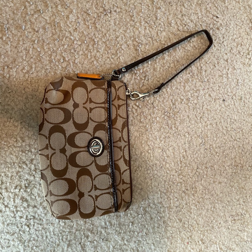 Wristlet